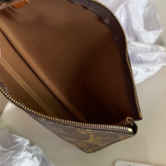 Louis Vuitton Pochette Accessories 1997 - Picture 6 of 16